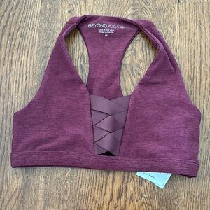 NWT XS beyond yoga sports bra